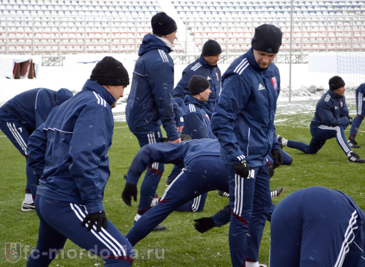 FOTO Jucătorii Mordoviei s-au temut de stricteţea lui Dorinel, dar s-au trezit cu un tehnician zîmbitor