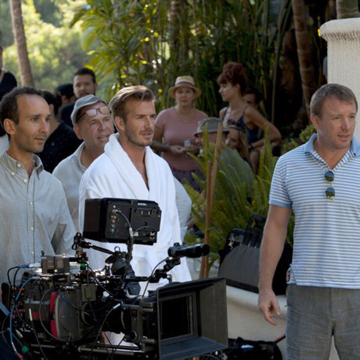 FOTO David Beckham aleargă fără haine pe străzile din Los Angeles :D