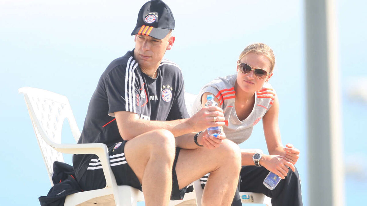 FOTO "Mache" de la Bayern » Liderul Bundesligii are un nou team manager. Omologul feminin al lui Marius Ianuli