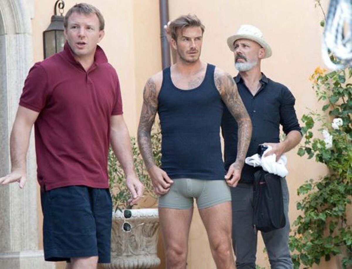 FOTO David Beckham aleargă fără haine pe străzile din Los Angeles :D