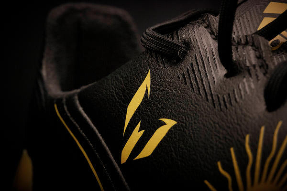 FOTO Cum celebrează sponsorul lui Messi al patrulea Balon de Aur cîştigat de argentinian