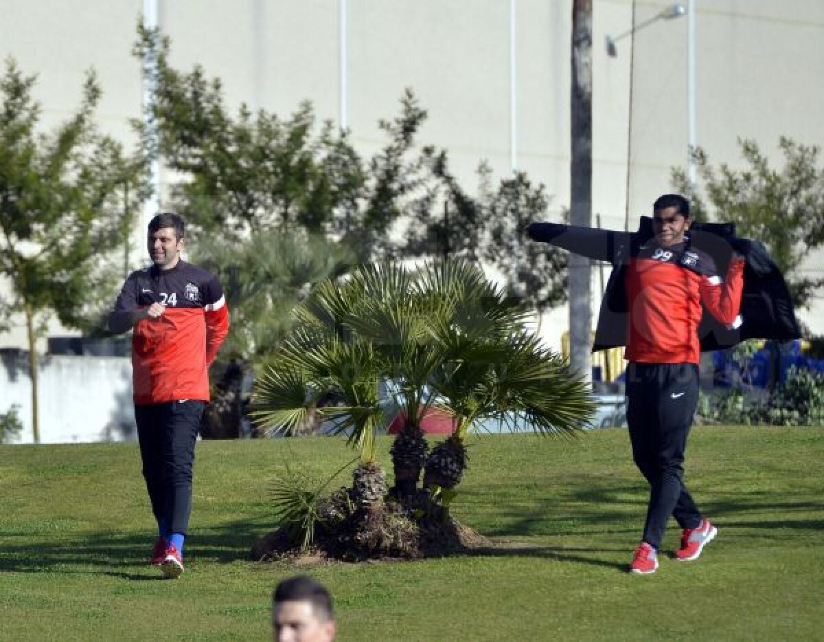 FOTO Steliştii "trag sforile" în Marbella » Thomas Neubert îi munceşte din greu pe băieţii lui Reghe