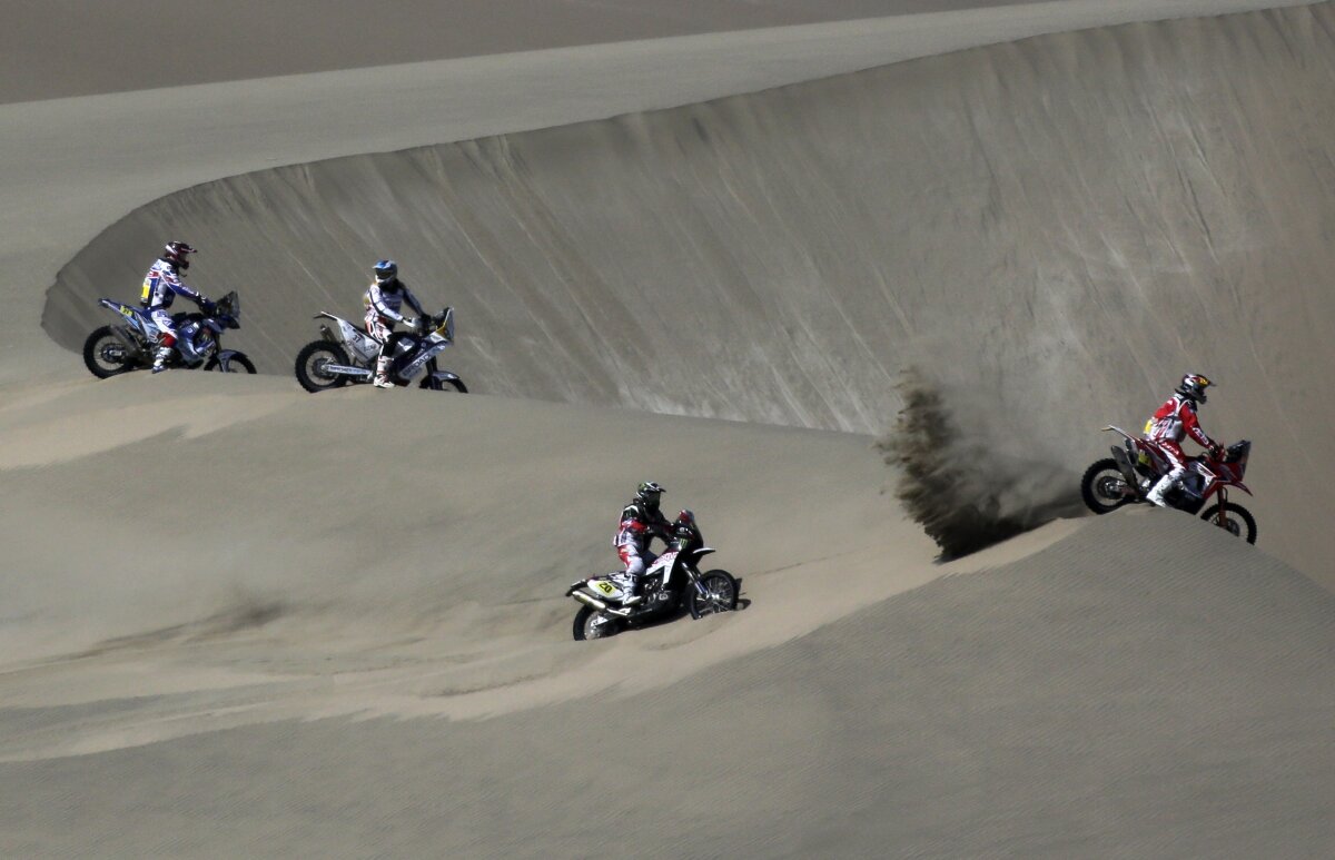 GALERIE FOTO Cele mai spectaculoase imagini de la Dakar