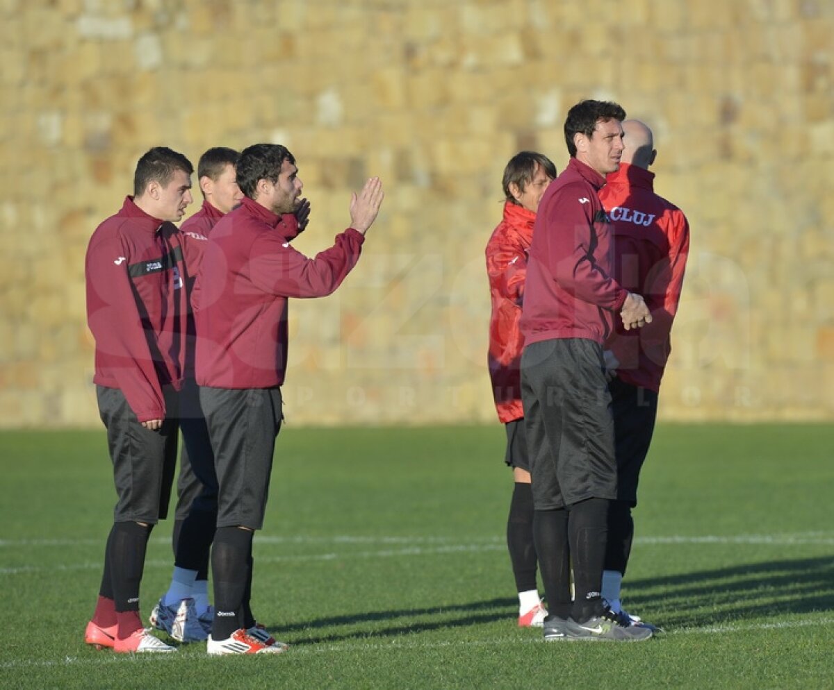 GALERIE FOTO » Paulo Sergio nu-i Reghe! Antrenamente relaxante pentru jucătorii campioanei