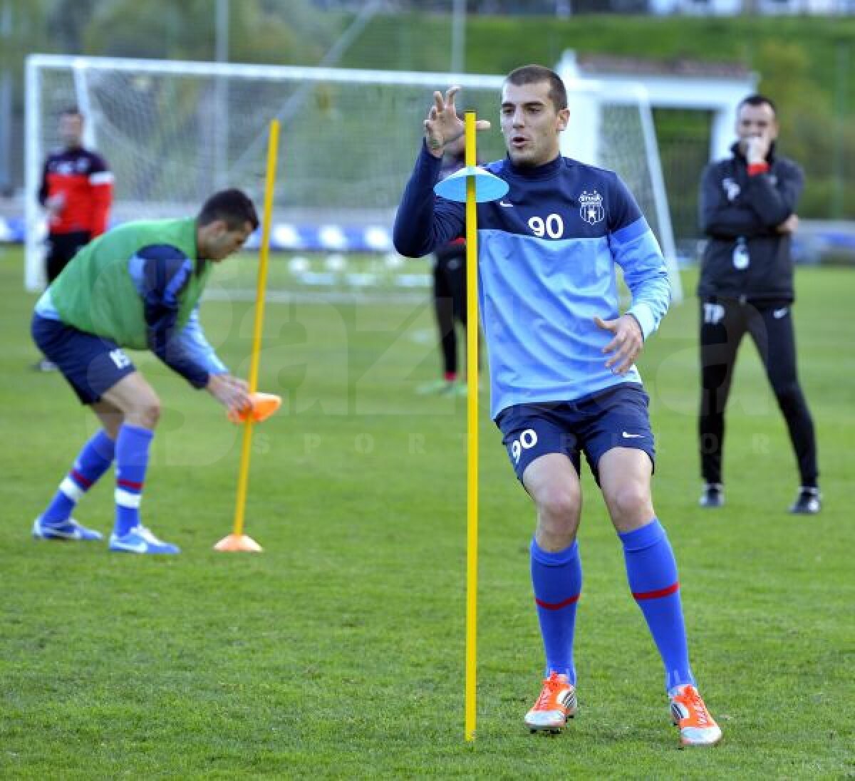 FOTO Reghe training camp » Steliştii s-au antrenat ca în armată în Marbella