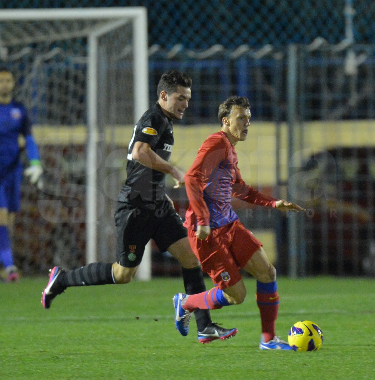 FOTO ŞI VIDEO Steaua - Celtic 1-2 » Roş-albaştrii au pierdut primul meci din 2013