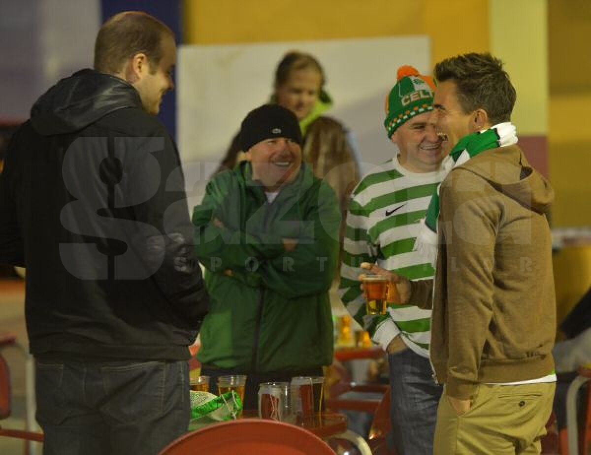 FOTO Peste tot acasă » Roş-albaştrii au fost susţinuţi la meciul cu Celtic de 200 de fani