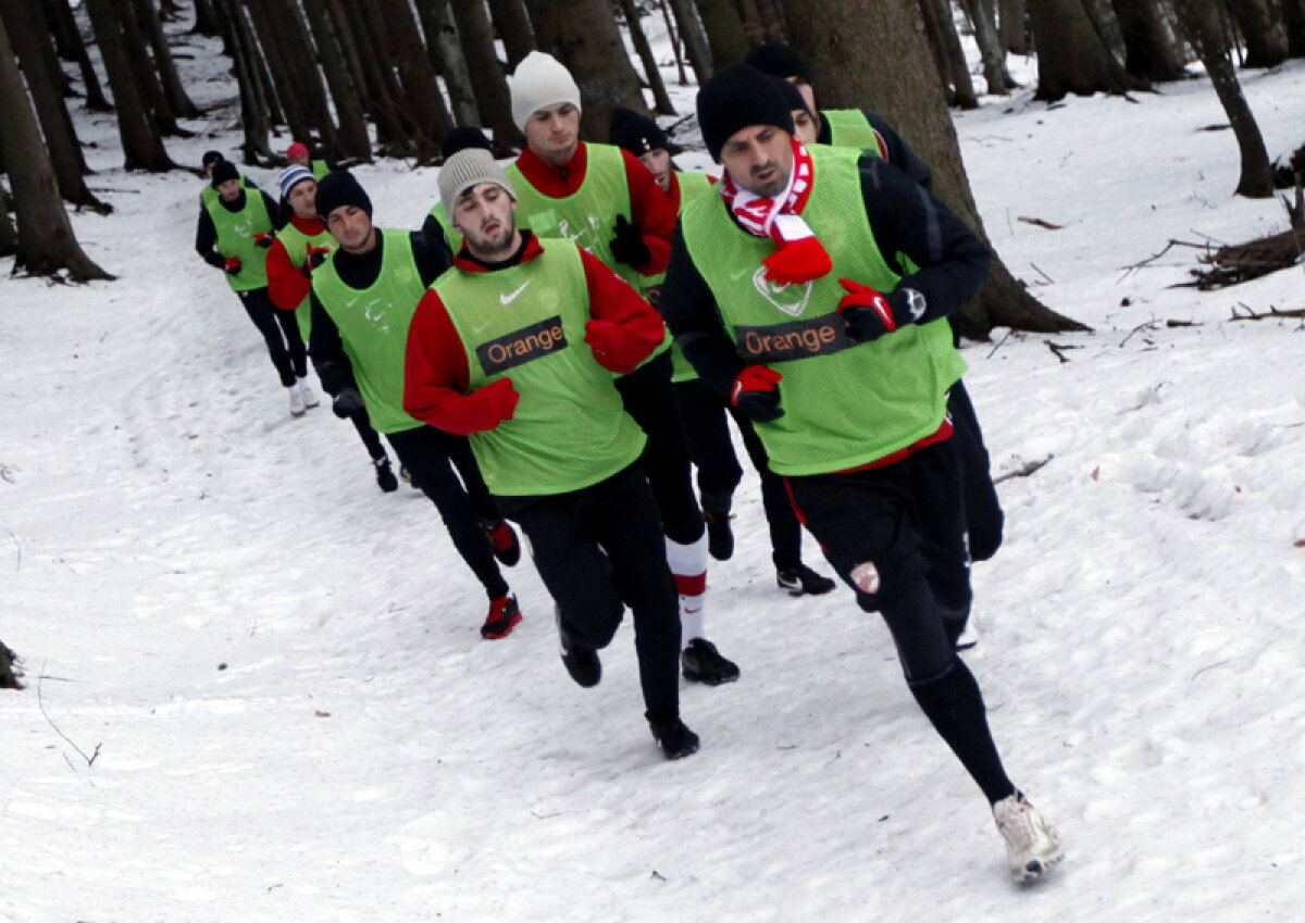 GALERIE FOTO Armata Dinamo » Cum vor roş-albii să prindă Steaua aflată la 17 puncte în faţă