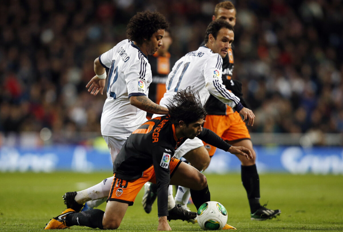 VIDEO Valencia dă vina pe arbitraj pentru eşecul cu Real: ”Le e frică de granzi”