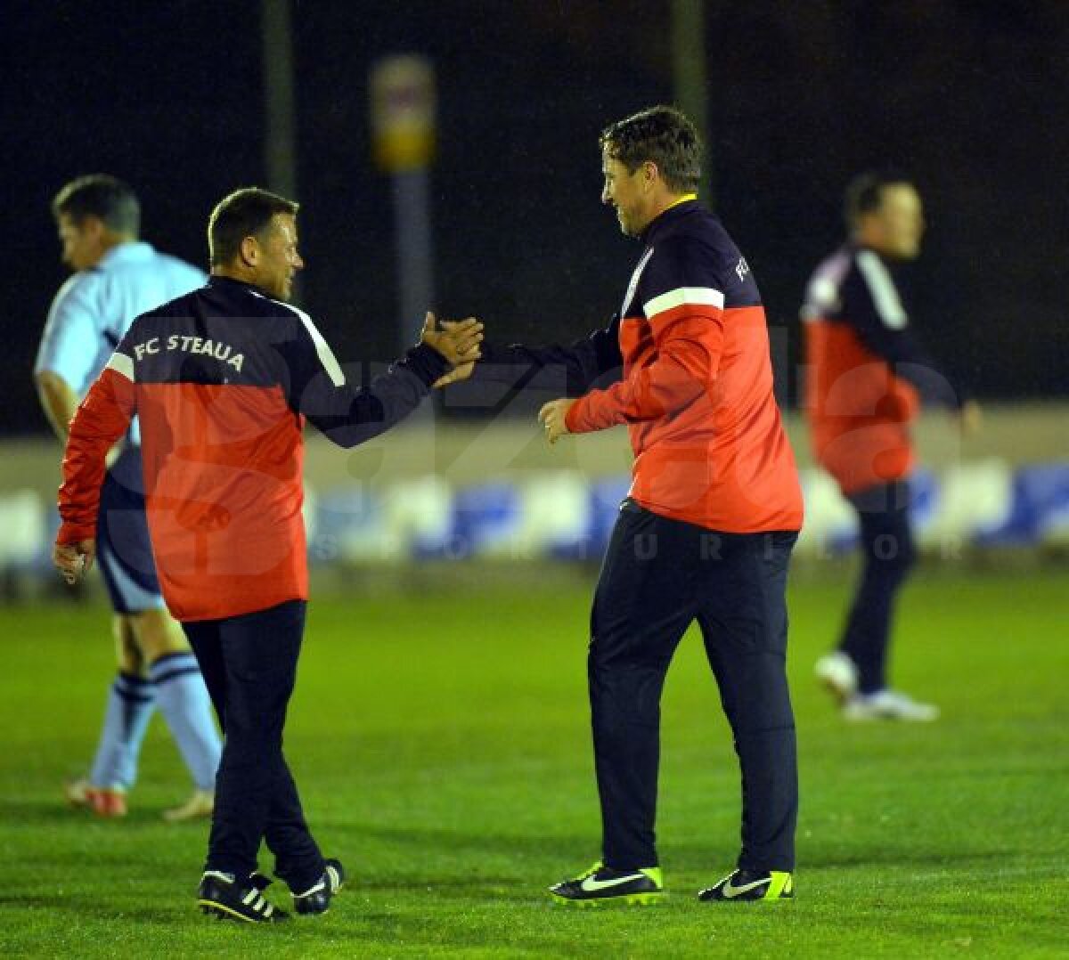 FOTO Reghe poate! :D » Tehnicianul Stelei a fost în mare formă la un amical cu amatorii din Benahavis