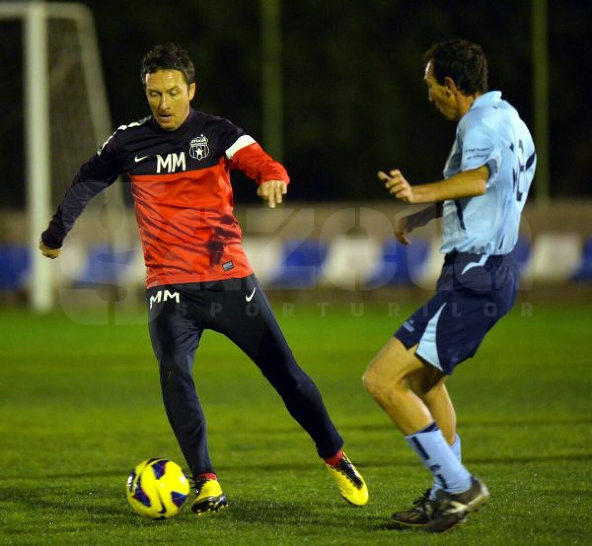 FOTO Reghe poate! :D » Tehnicianul Stelei a fost în mare formă la un amical cu amatorii din Benahavis
