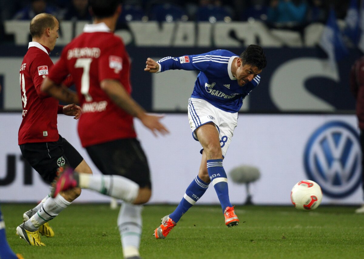 VIDEO Gol Marica într-un meci nebun » Debut cu dreptul la reluarea campionatului, în Schalke - Hannover 5-4