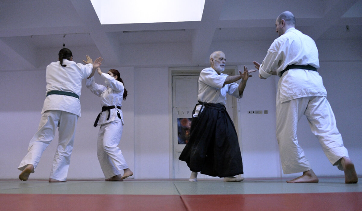 FOTO Părintele aikidoului din România vorbeşte depre începutul acestor arte maţiale: "7 ani ne-am antrenat prin garaje şi parcuri"