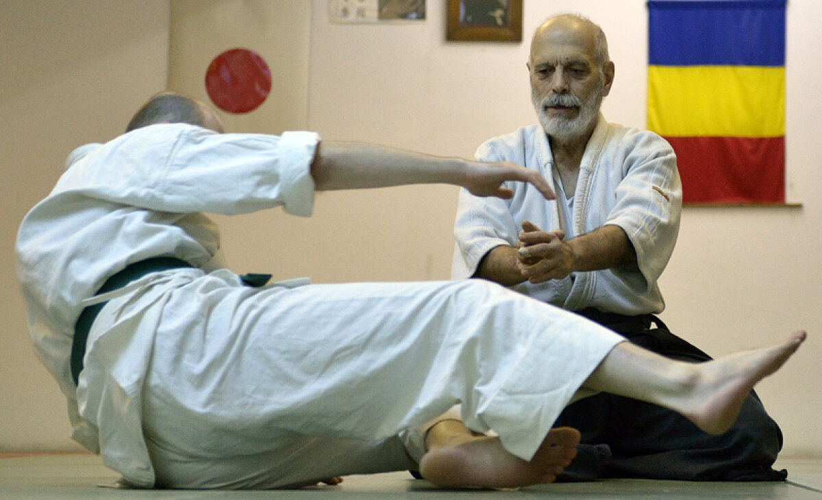 FOTO Părintele aikidoului din România vorbeşte depre începutul acestor arte maţiale: "7 ani ne-am antrenat prin garaje şi parcuri"