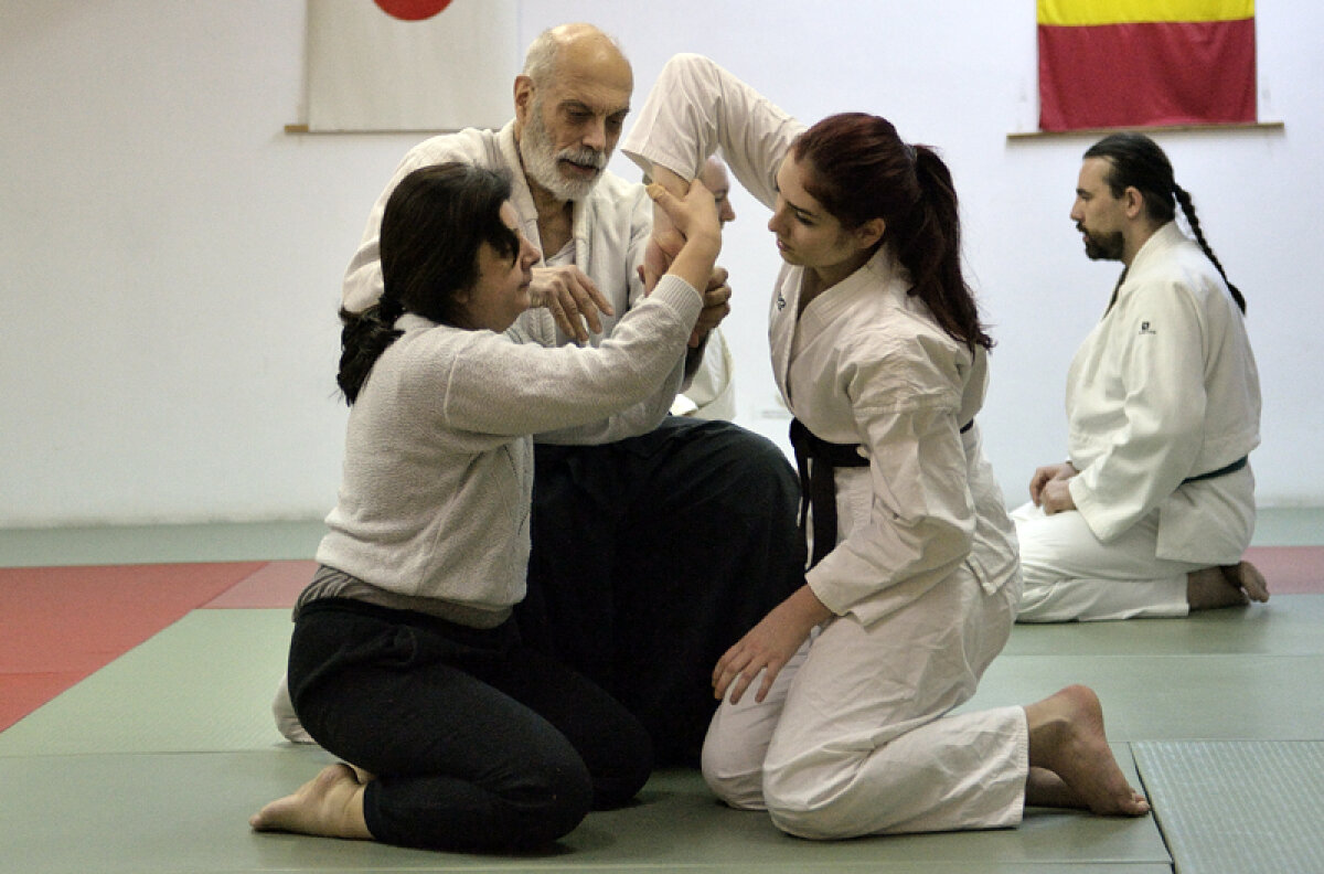 FOTO Părintele aikidoului din România vorbeşte depre începutul acestor arte maţiale: "7 ani ne-am antrenat prin garaje şi parcuri"