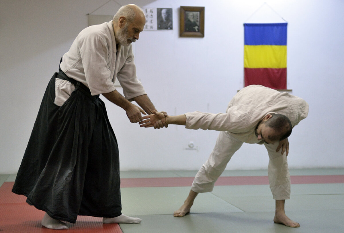 FOTO Părintele aikidoului din România vorbeşte depre începutul acestor arte maţiale: "7 ani ne-am antrenat prin garaje şi parcuri"