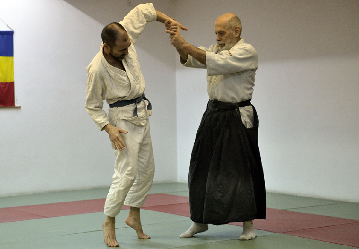 FOTO Părintele aikidoului din România vorbeşte depre începutul acestor arte maţiale: "7 ani ne-am antrenat prin garaje şi parcuri"
