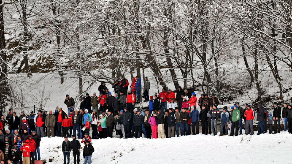 FOTO "Haita" dezlănţuită » Dinamo s-a distrat în amicalul cu FC Rîşnov, scor 8-1. Cristea a marcat o triplă