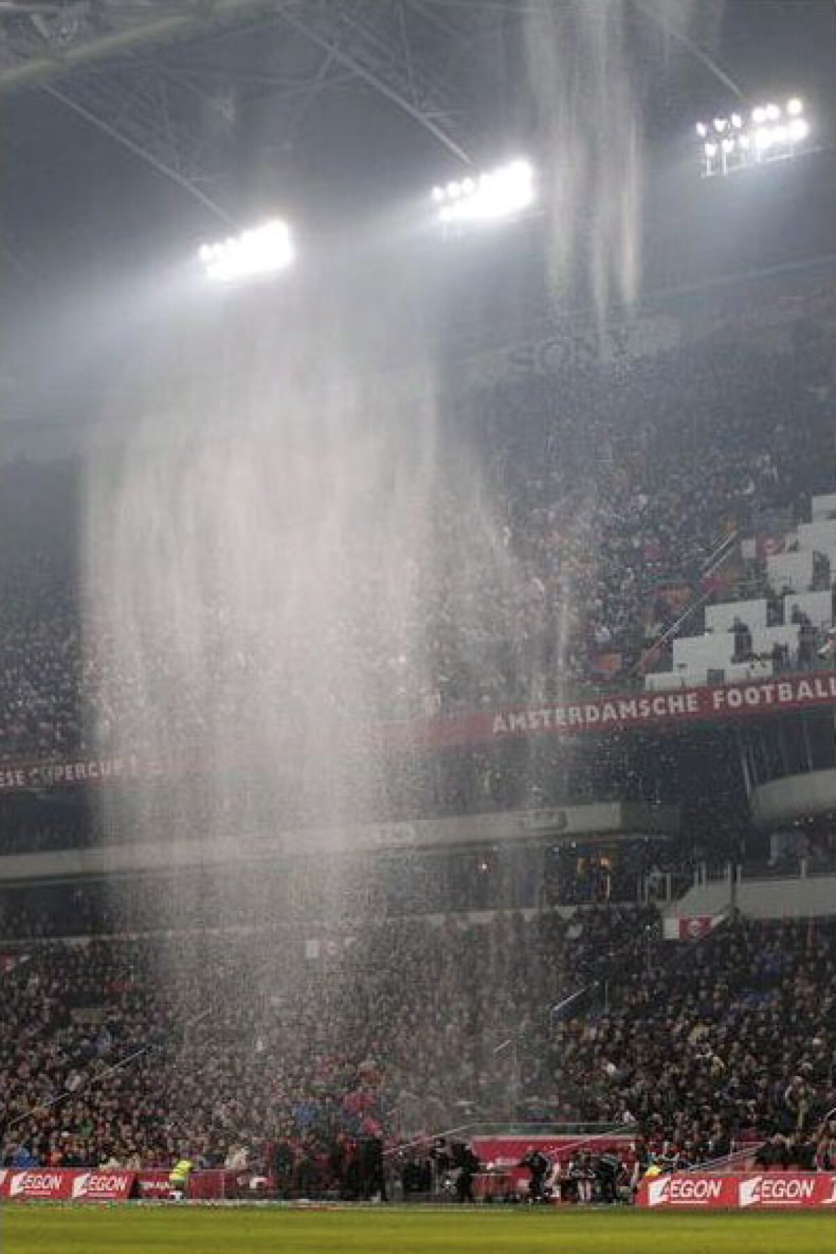 VIDEO Pericolul lui Ajax vine în banda noastră slabă! » Extrema stîngă a "lăncierilor" a făcut show în meciul cu Feyenoord, 3-0