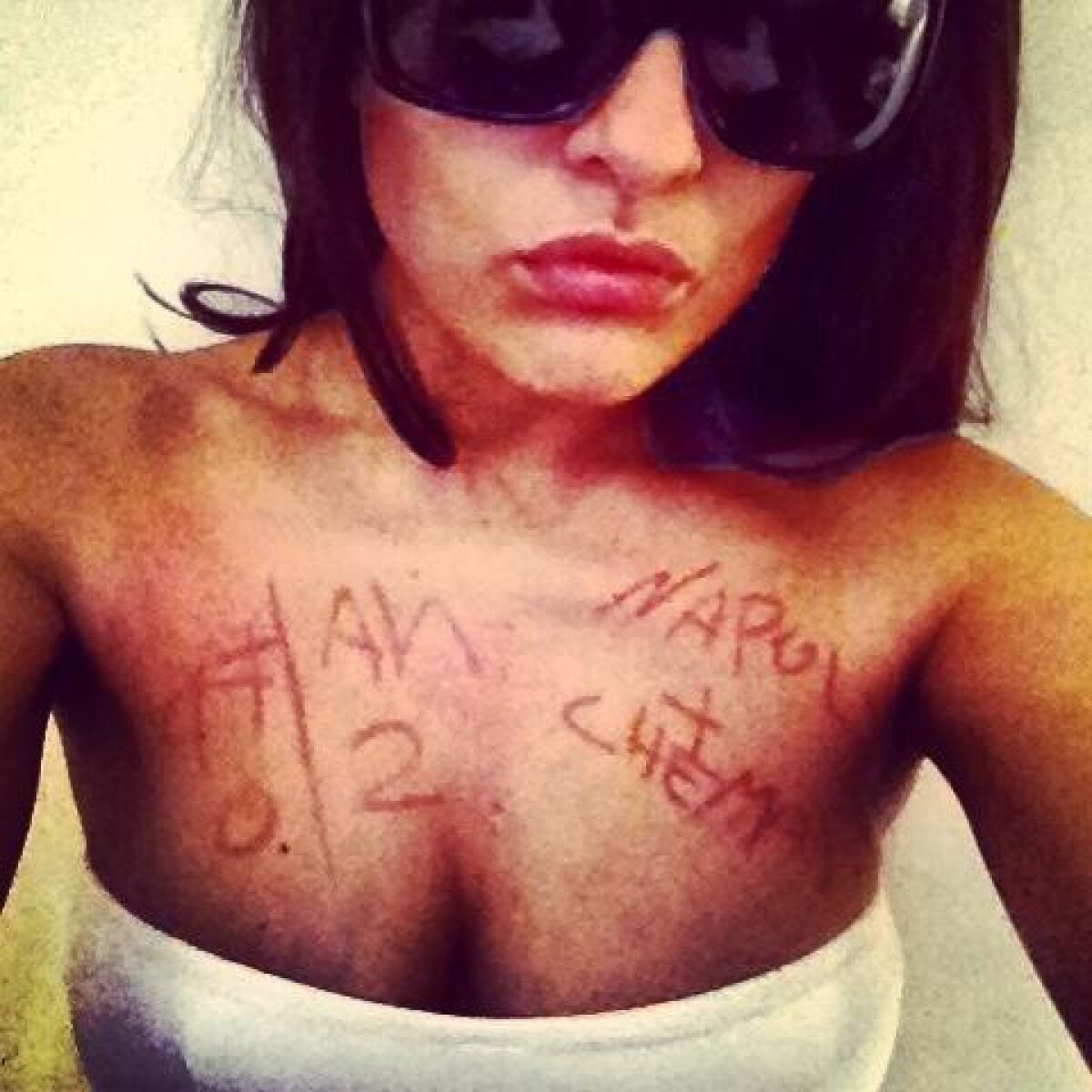 FOTO Ce fane are Napoli » O prezentatoare tv face campanie pe Twitter contra plecării lui Cavani