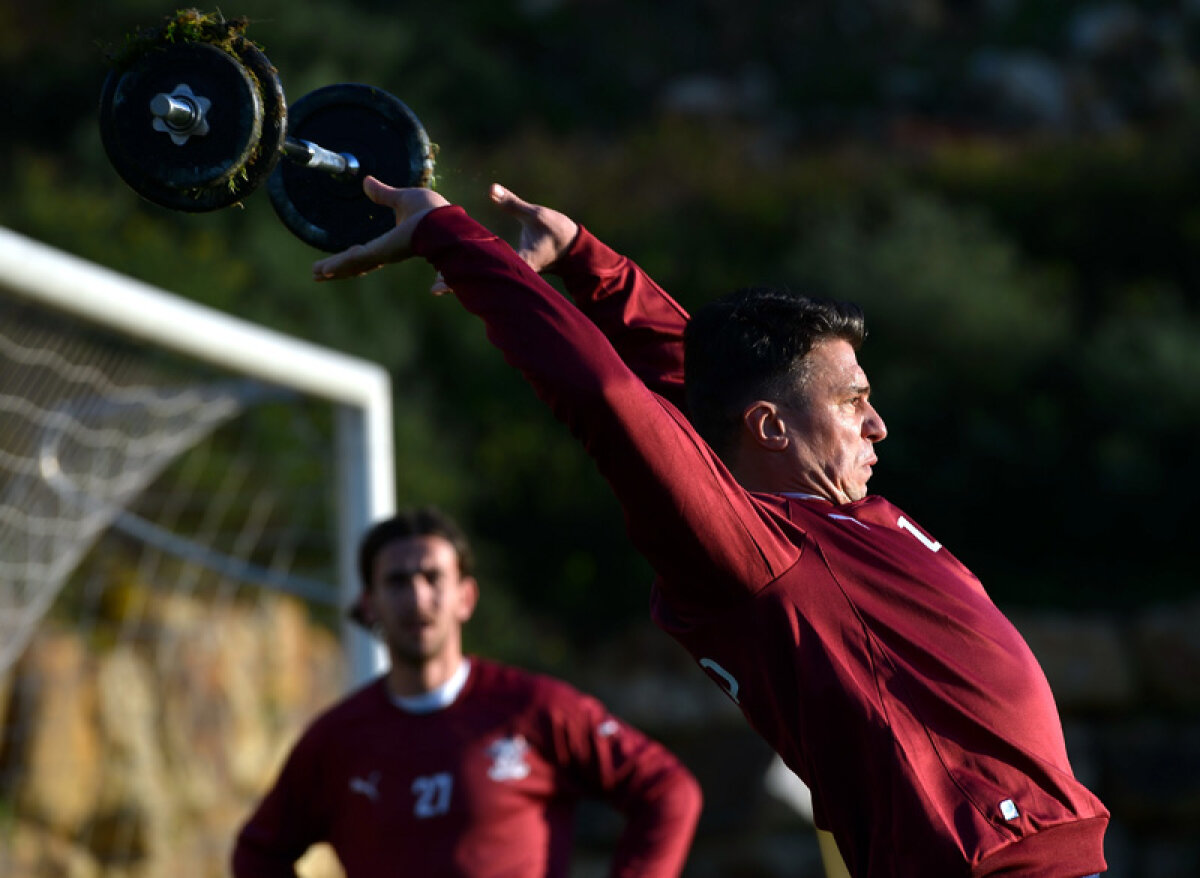 FOTO Insolvenţa n-a trecut vama » Rapidiştii se antrenează în Spania cu zîmbetul pe buze