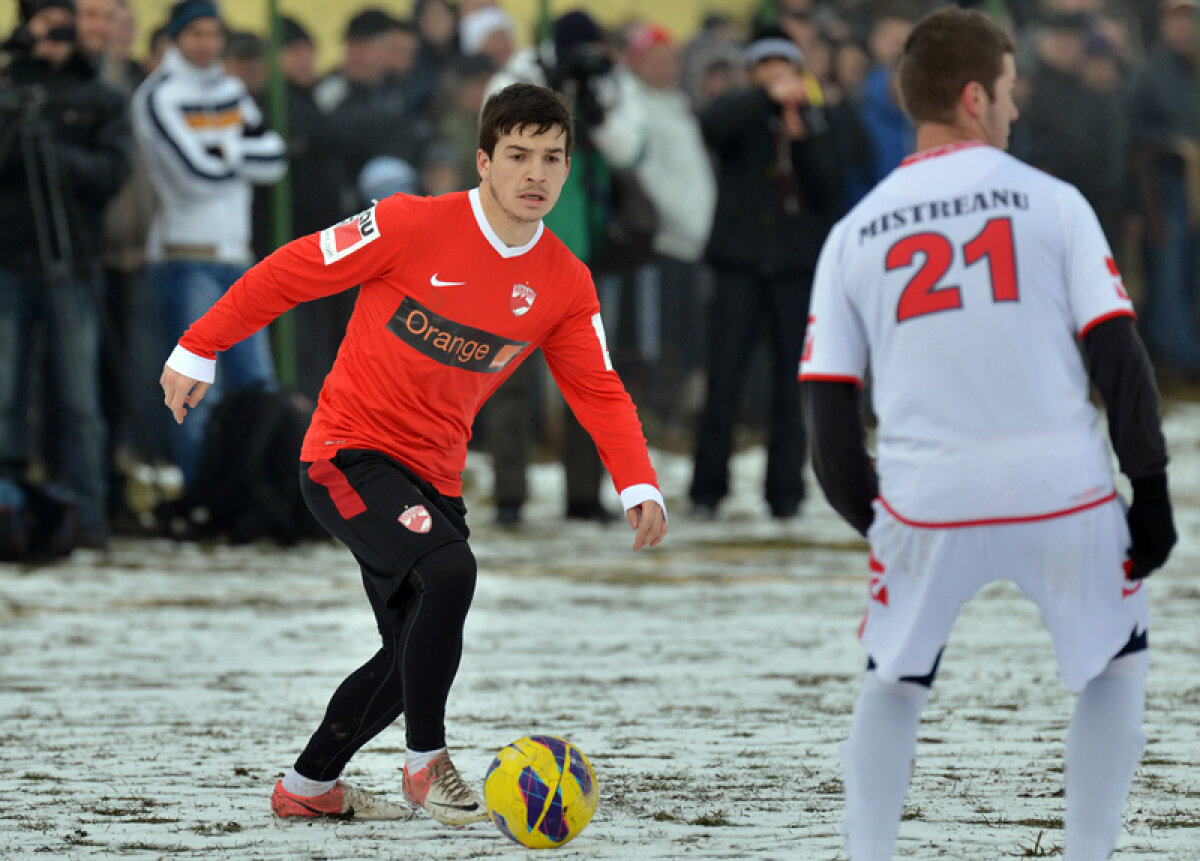 FOTO Farmecul vieţii la ţară » Distracţie şi voie bună la amicalul lui Dinamo cu AS Vulcan, 11-0