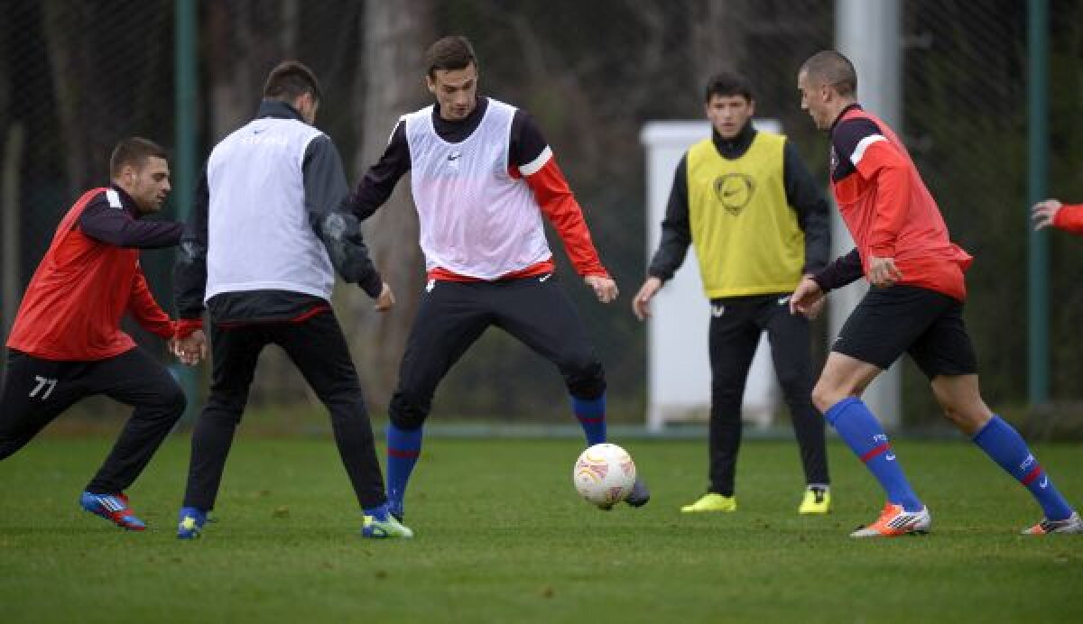 FOTO Se antrenează să scape de Ajax » Gata cu partea fizică! Reghe a început să pregătească duelurile din Europa