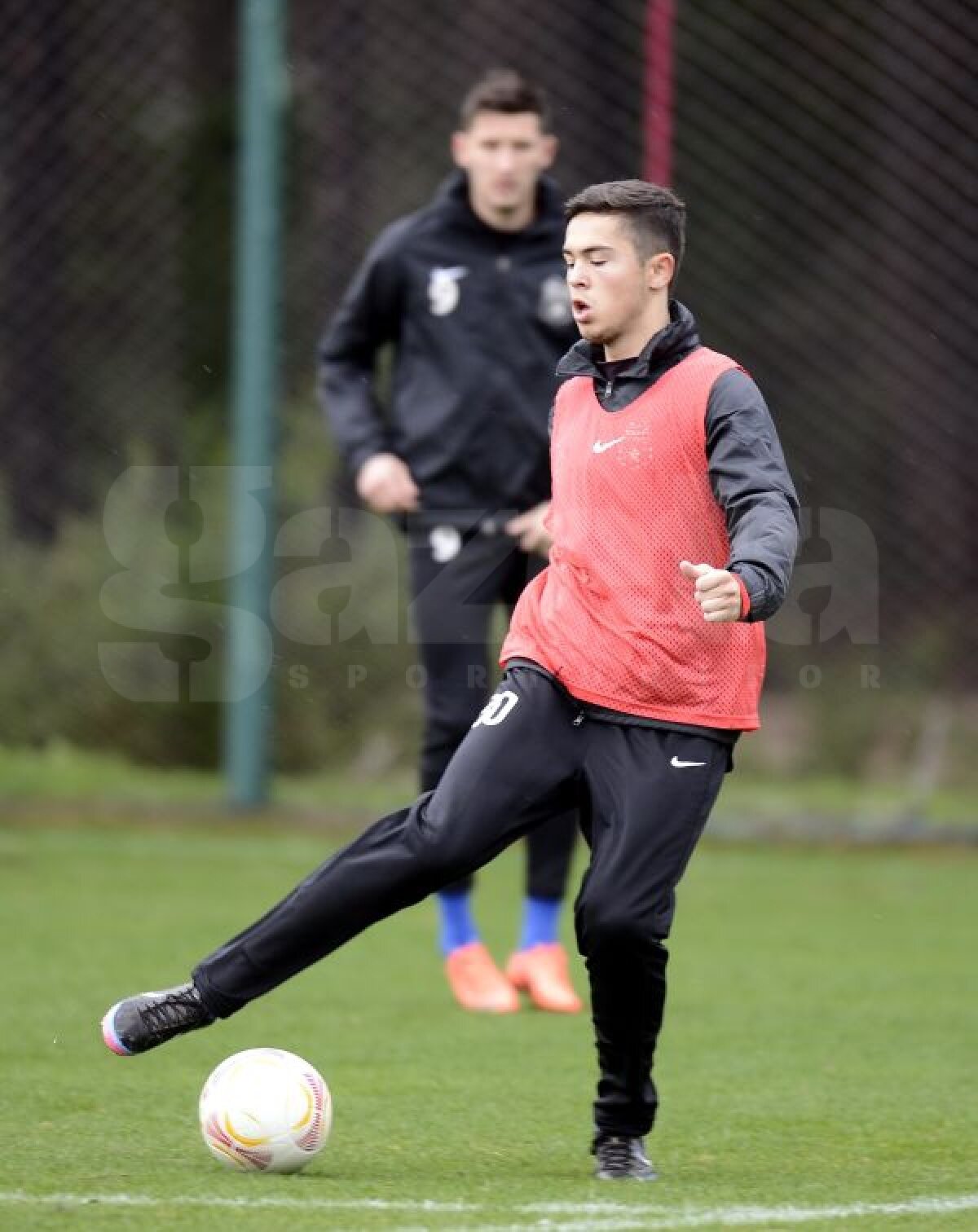 FOTO Se antrenează să scape de Ajax » Gata cu partea fizică! Reghe a început să pregătească duelurile din Europa