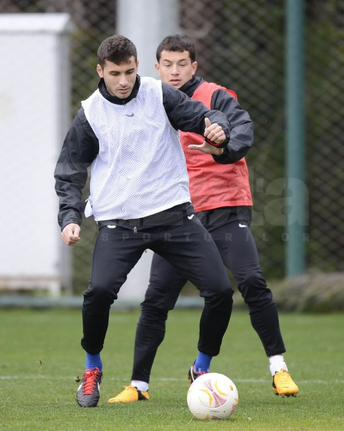 FOTO Se antrenează să scape de Ajax » Gata cu partea fizică! Reghe a început să pregătească duelurile din Europa