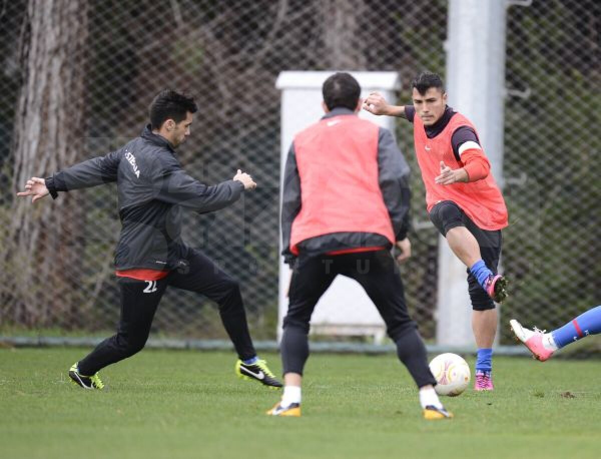 FOTO Se antrenează să scape de Ajax » Gata cu partea fizică! Reghe a început să pregătească duelurile din Europa