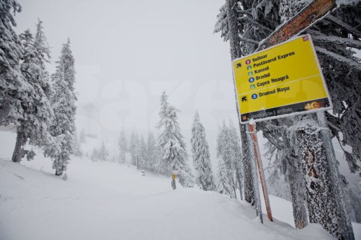 FOTO Drumul roşu e albastru » Cea mai lungă pîrtie de schi din România se găseşte în Poiana Braşov