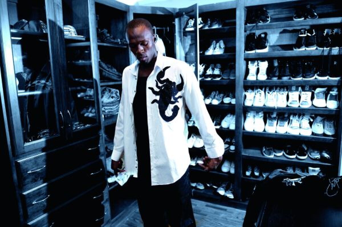 Bolt fără secrete » Cartea "Usain Bolt – Povestea mea" istoriseşte viaţa colorată şi neconvenţională a sprinterului jamaican