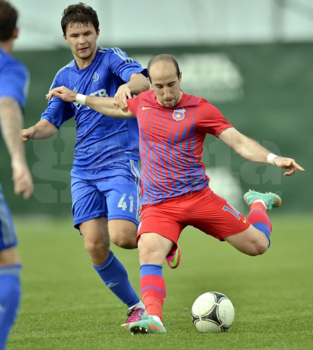 VIDEO + FOTO Dinamo are o stea în plus » Steaua a luptat, dar multinaţionala de calitate superioară a lui Petrescu a făcut diferenţa, 1-2