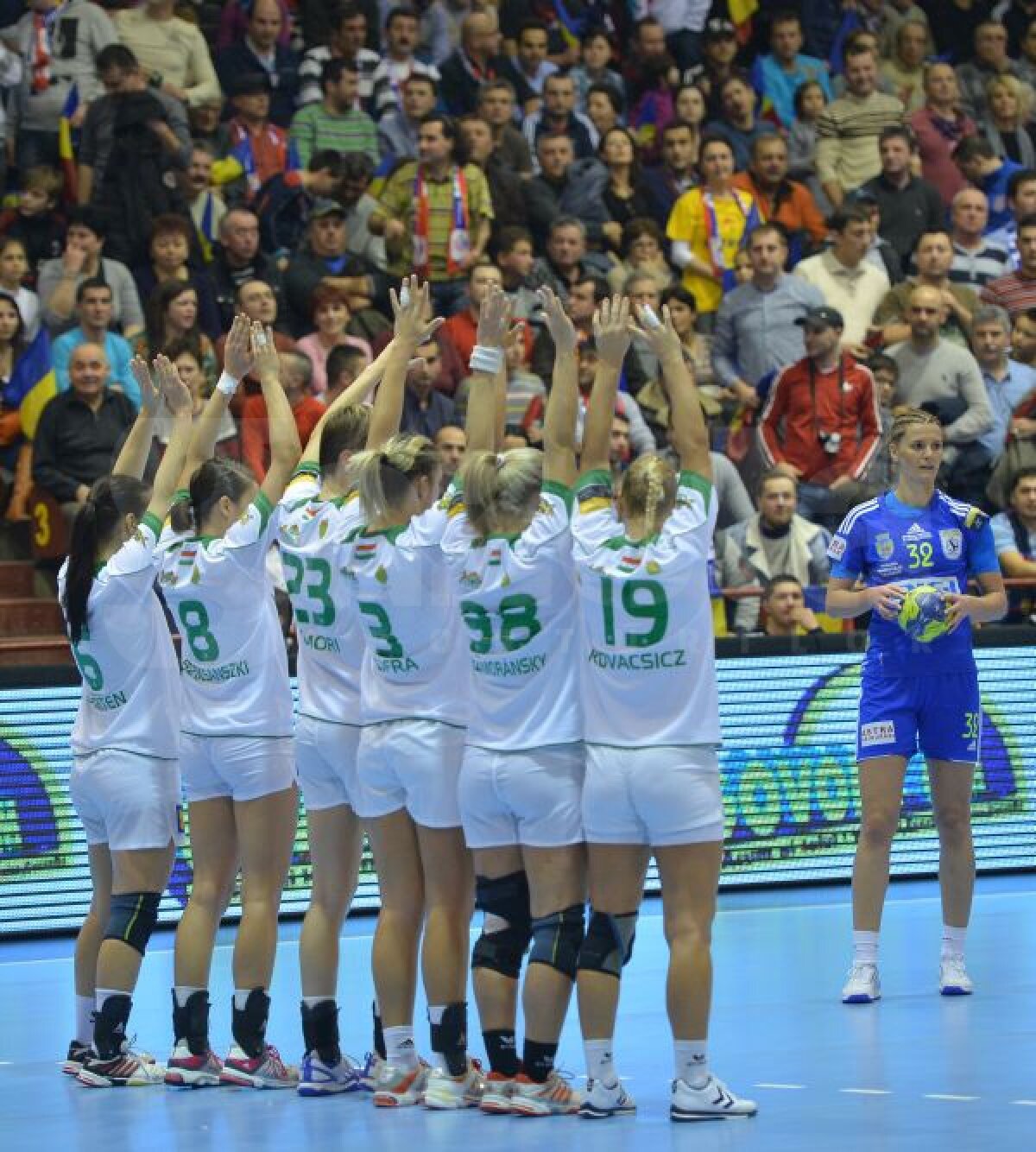 FOTO Duş rece de februarie » Oltchim a început strîmb în grupele principale ale Ligii, pierzînd cu Ferencvaros, 22-23