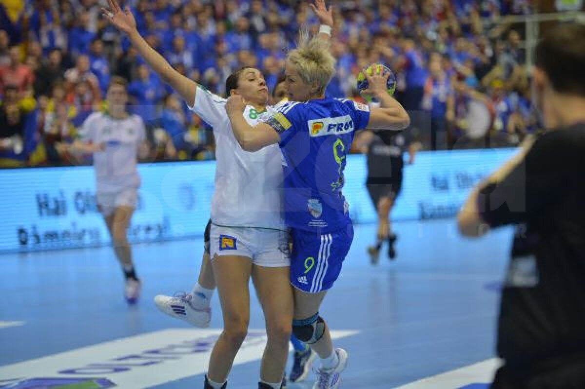 FOTO Duş rece de februarie » Oltchim a început strîmb în grupele principale ale Ligii, pierzînd cu Ferencvaros, 22-23