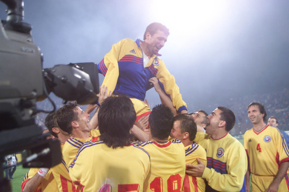 VIDEO + FOTO La mulţi ani, Gică! Top 10 imagini cu "Regele" şi cele mai tari goluri din carieră