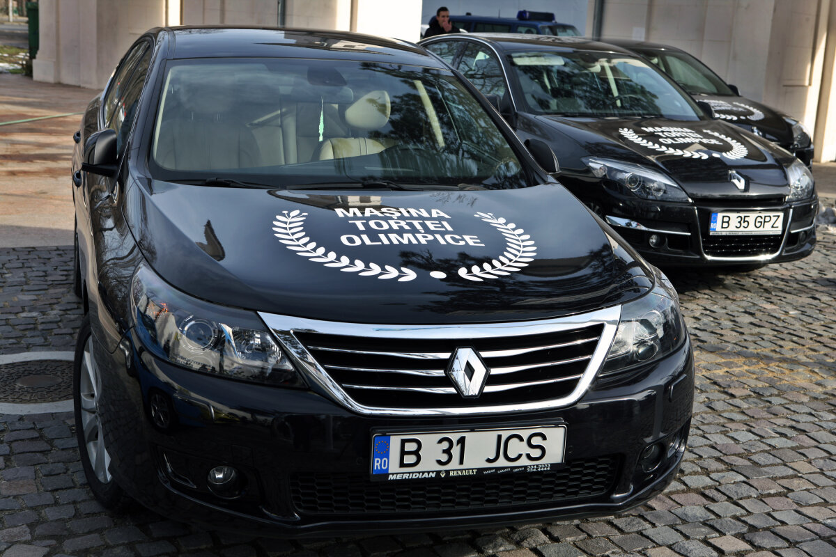 Renault este maşina oficială a Torţei Olimpice în România