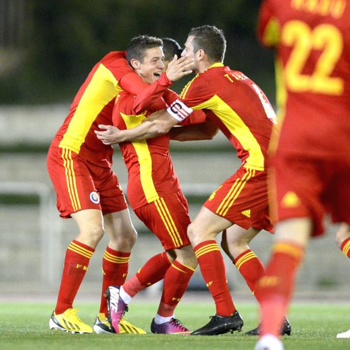 VIDEO+FOTO Altă viaţă! » "Naţionala puştilor" a dezamăgit crunt, cea "adevărată" a scos un 3-2 optimist cu Australia