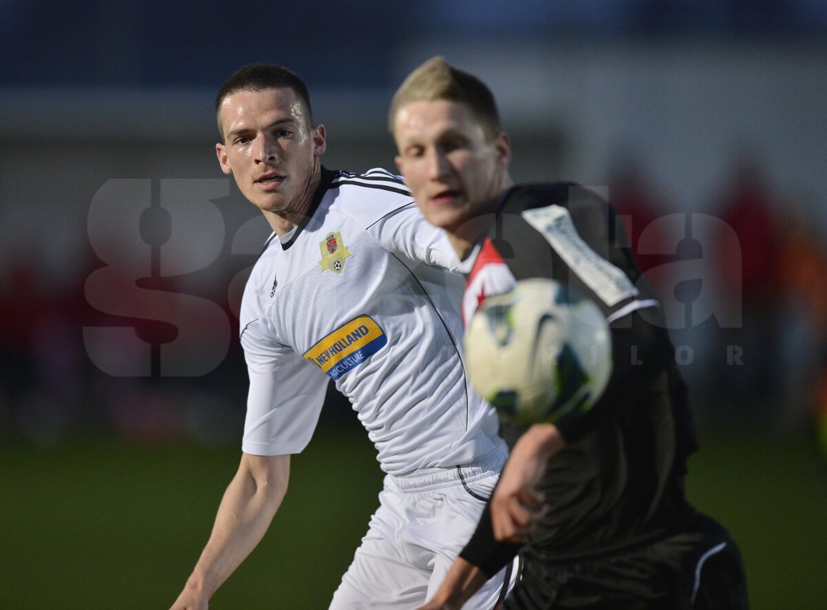 FOTO Ploaia a stricat planurile Vasluiului şi Petrolului » Alte 3 echipe româneşti au jucat astăzi