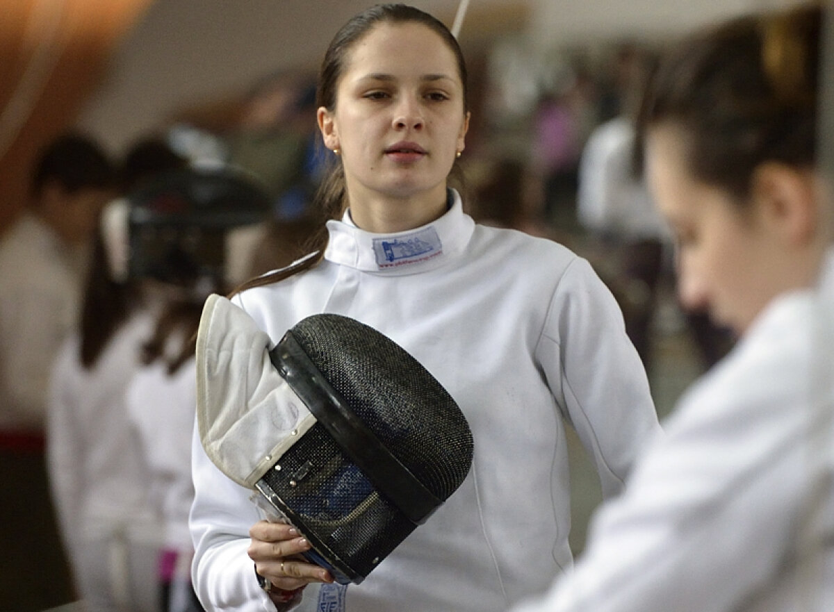 Început cu bronz » Echipa feminină de spadă a urcat pe locul al treilea la etapa de Cupă Mondială de la Leipzig