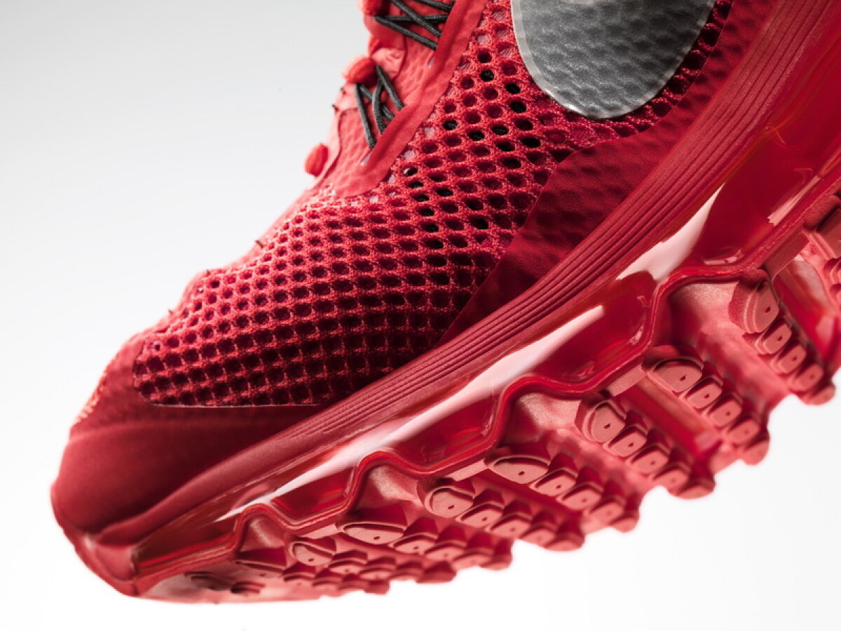 Nike Air Max+ 2013, un pantof legendar mai flexibil ca niciodata