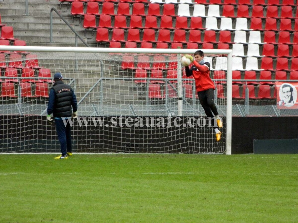 FOTO Steliştii s-au antrenat şi astăzi pe stadionul din Utrecht