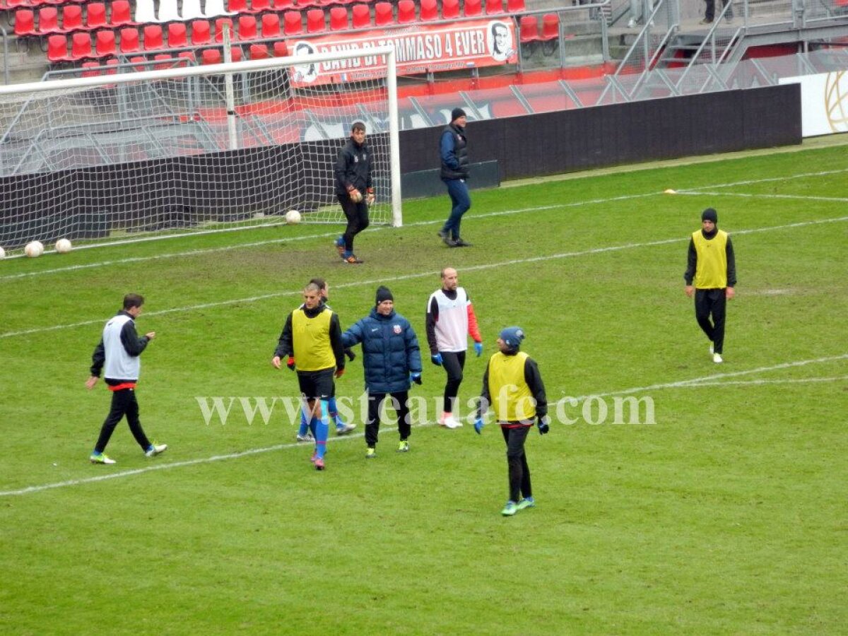 FOTO Steliştii s-au antrenat şi astăzi pe stadionul din Utrecht