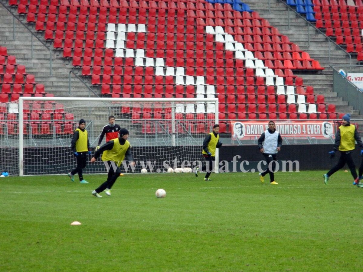FOTO Steliştii s-au antrenat şi astăzi pe stadionul din Utrecht
