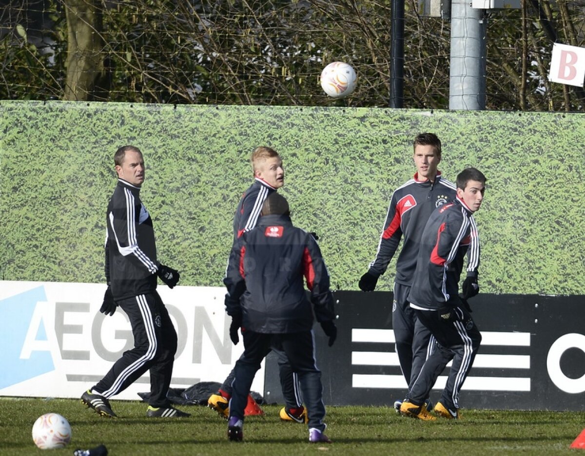 FOTO Pe ultima sută de metri » Ajax a efectuat antrenamentul oficial înaintea meciului cu Steaua