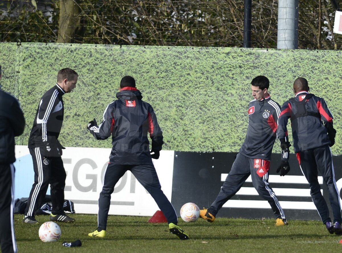 FOTO Pe ultima sută de metri » Ajax a efectuat antrenamentul oficial înaintea meciului cu Steaua