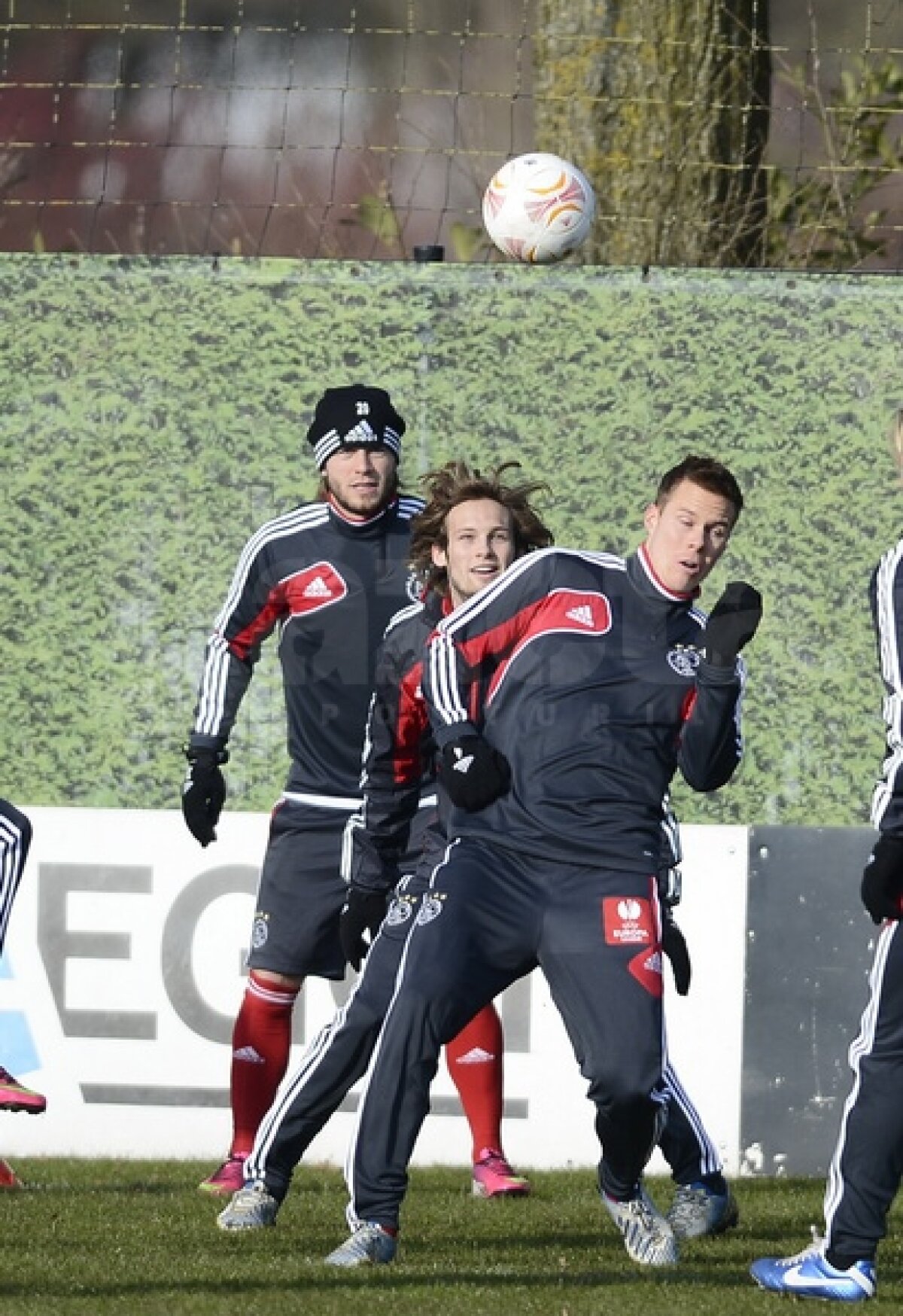 FOTO Pe ultima sută de metri » Ajax a efectuat antrenamentul oficial înaintea meciului cu Steaua