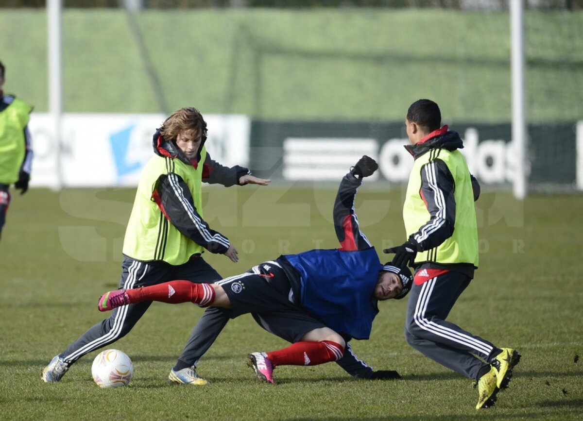 FOTO Pe ultima sută de metri » Ajax a efectuat antrenamentul oficial înaintea meciului cu Steaua