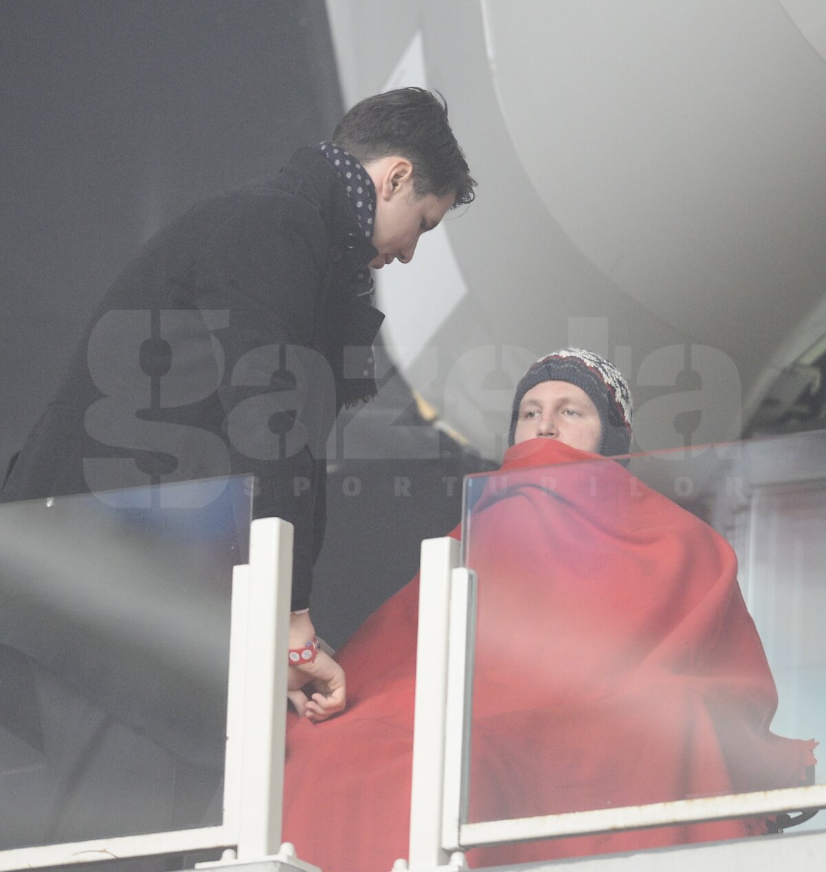 FOTO Neşu i-a încurajat pe stelişti din tribune la meciul cu Ajax