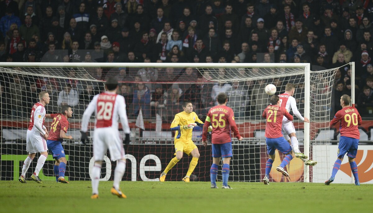 VIDEO + FOTO Start ratat » Steaua a pierdut în Olanda, 0-2, şi are şanse mici la calificarea în optimi